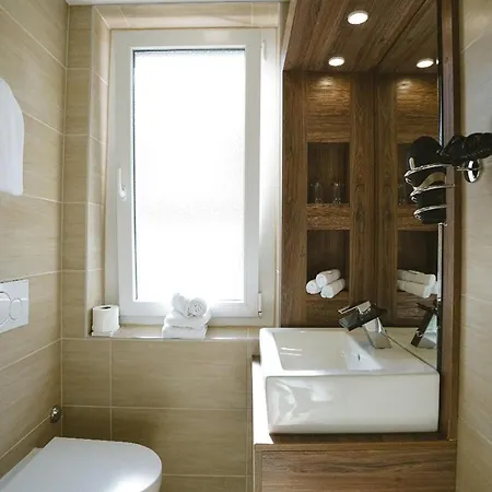 レーマーホフ ロイカーバード