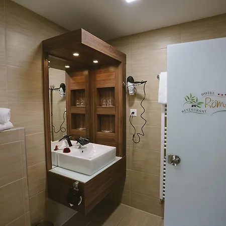 レーマーホフ ロイカーバード